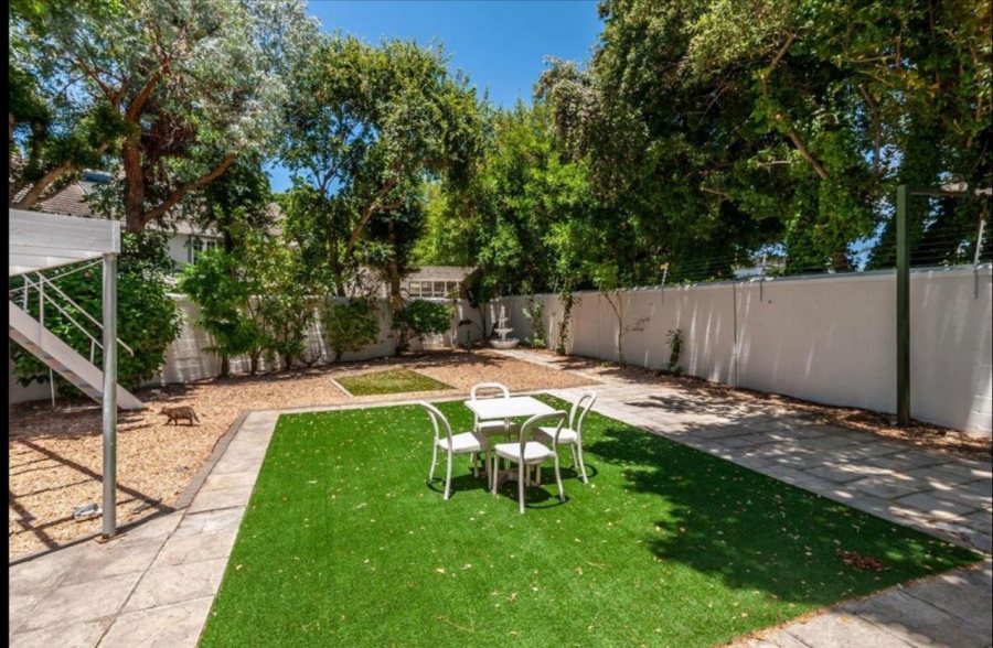 4 Bedroom Property for Sale in Wynberg Upper Western Cape
